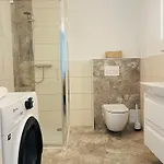 Billys Apartment, Renoviert, Parkplatz, Netflix Apartamento *