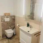 Billys Apartment, Renoviert, Parkplatz, Netflix Apartamento *