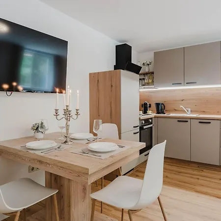 Billys Apartment, Renoviert, Parkplatz, Netflix Apartment *