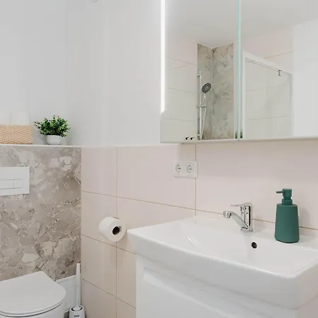 Billys Apartment, Renoviert, Parkplatz, Netflix Altmuenster