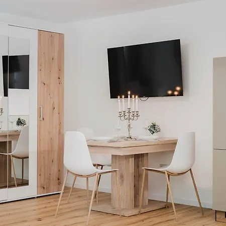 Billys Apartment, Renoviert, Parkplatz, Netflix Apartment *